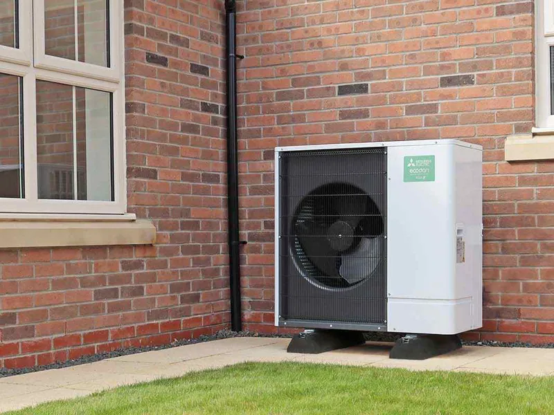 Distribution center with sorting systems